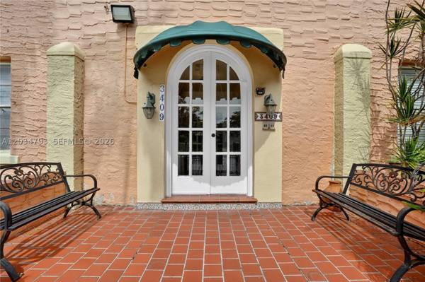 3409 S Le Jeune Rd #2, Coral Gables, FL 33134