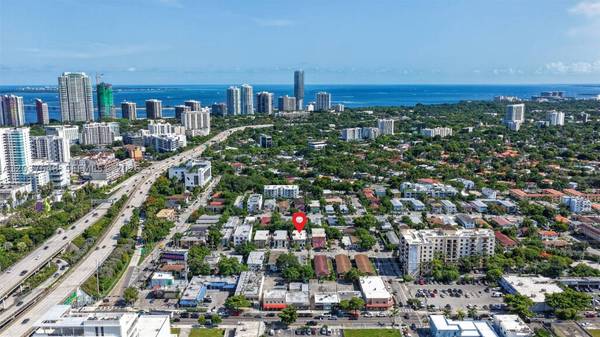 450 SW 9th St, Miami, FL 33130