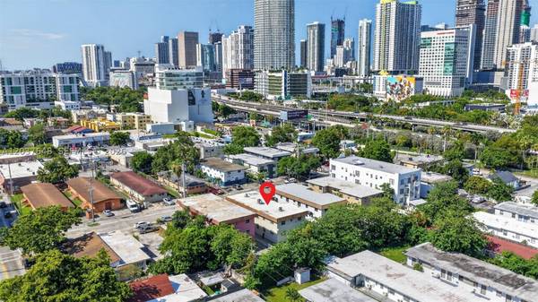 450 SW 9th St, Miami, FL 33130