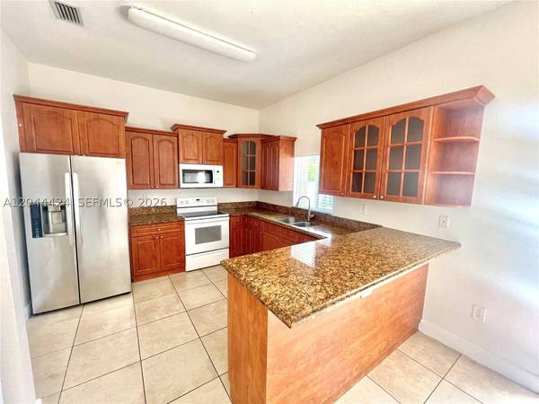 2487 W 5th Ct #Front, Hialeah, FL 33010