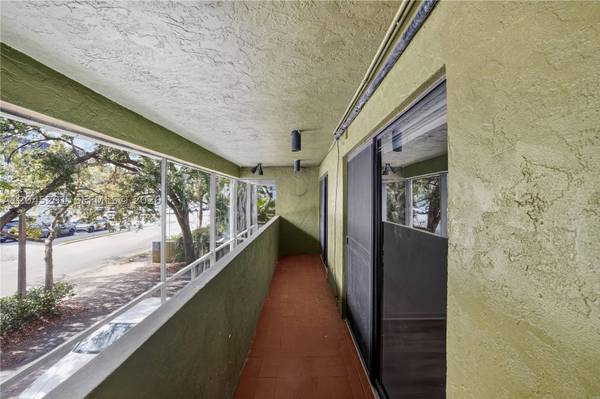 7420 SW 59th Ave #D, South Miami, FL 33143