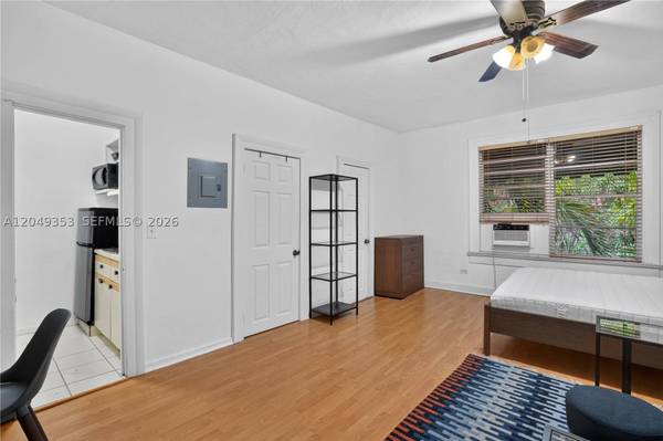 3409 S Le Jeune Rd #9, Coral Gables, FL 33134