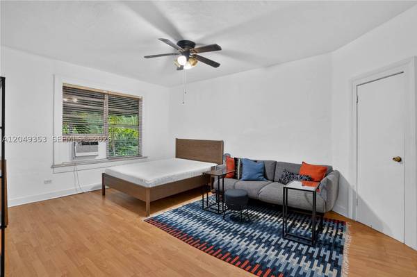 3409 S Le Jeune Rd #9, Coral Gables, FL 33134