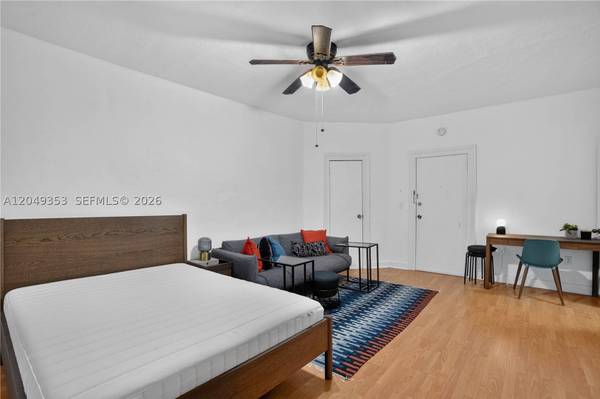 3409 S Le Jeune Rd #9, Coral Gables, FL 33134
