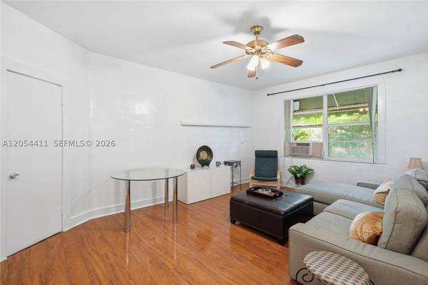 3409 S Le Jeune Rd #11, Coral Gables, FL 33134