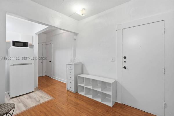 3409 S Le Jeune Rd #11, Coral Gables, FL 33134