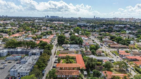 140 SW 30th Ct, Miami, FL 33135