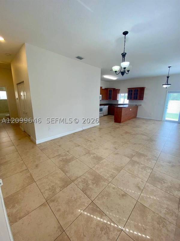 2485 W 5th Ct #B, Hialeah, FL 33010