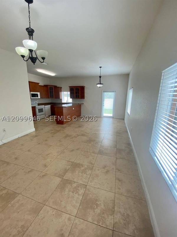 2485 W 5th Ct #B, Hialeah, FL 33010