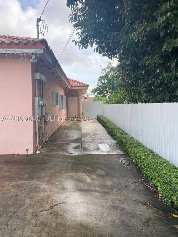 2485 W 5th Ct #B, Hialeah, FL 33010