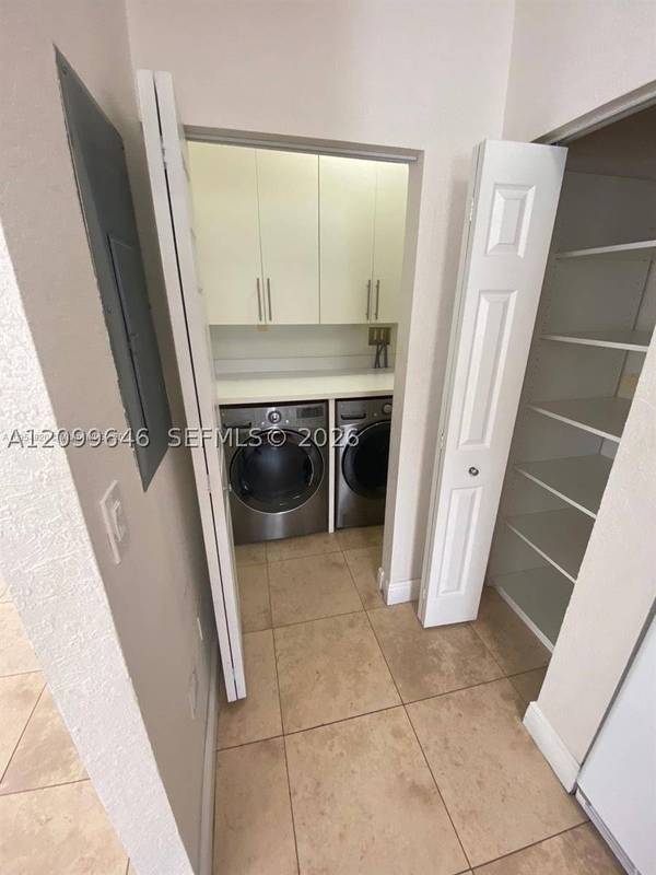 2485 W 5th Ct #B, Hialeah, FL 33010