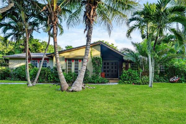7210 SW 151st St, Palmetto Bay, FL 33158