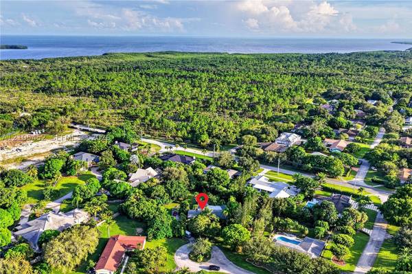 7210 SW 151st St, Palmetto Bay, FL 33158