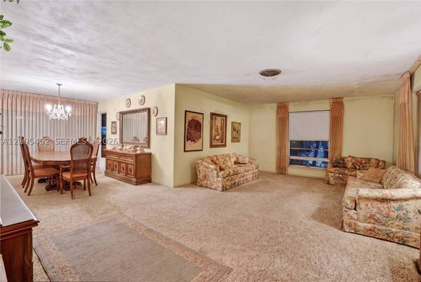 7210 SW 151st St, Palmetto Bay, FL 33158