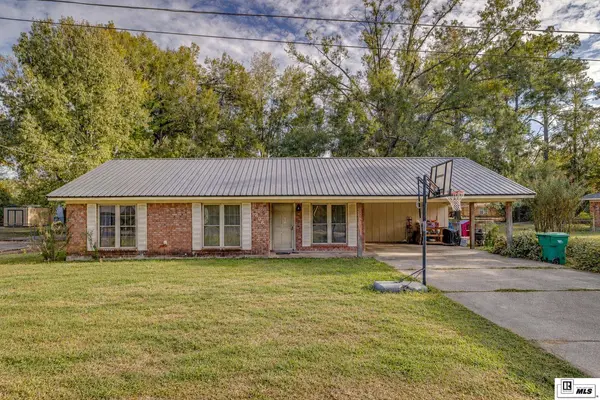 206 LAKEWOOD DRIVE