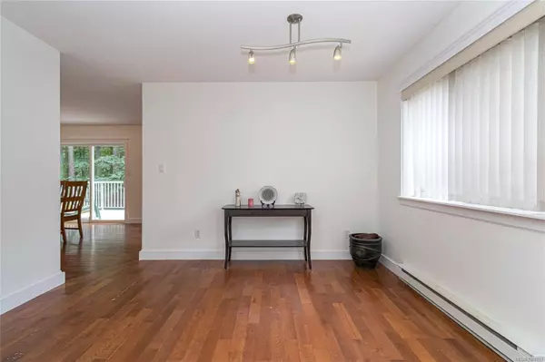 2466 Galland Ave, Shawnigan Lake, BC V0R 2W0