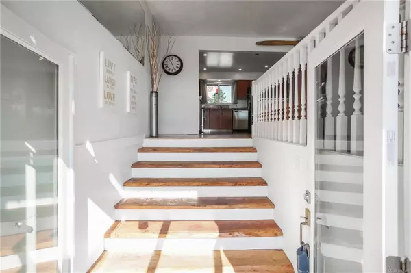 536 Strathdee Pl, Colwood, BC V9C 2R6