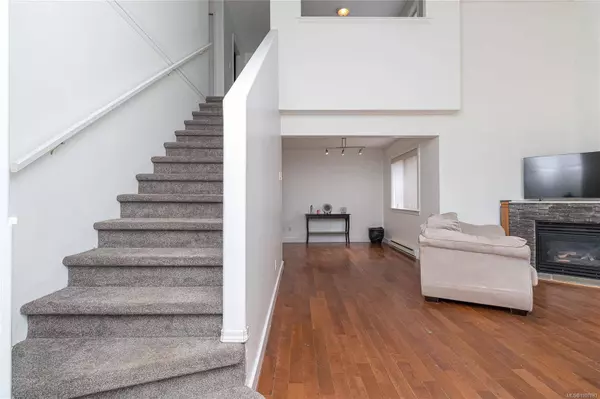 2466 Galland Ave, Shawnigan Lake, BC V0R 2W0