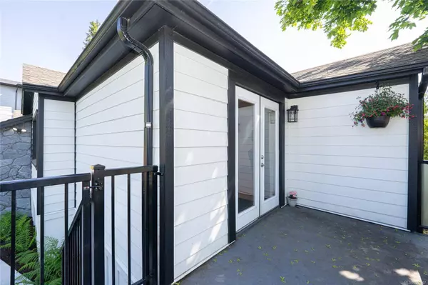 981 Isabell Ave, Langford, BC V9C 2W2