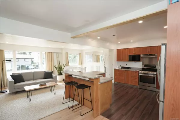 536 Strathdee Pl, Colwood, BC V9C 2R6