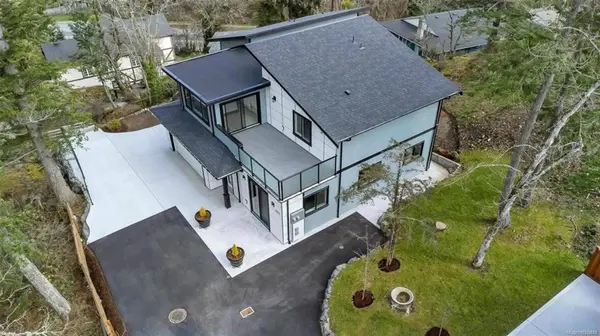 227 Heddle Ave, View Royal, BC V9B 1T9