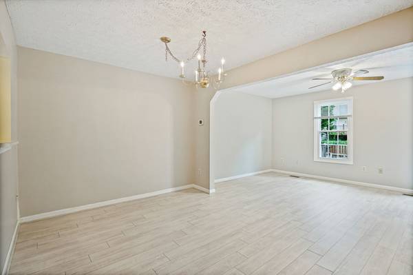 15 Cedarcone Ct, Nottingham, MD 21236-1675