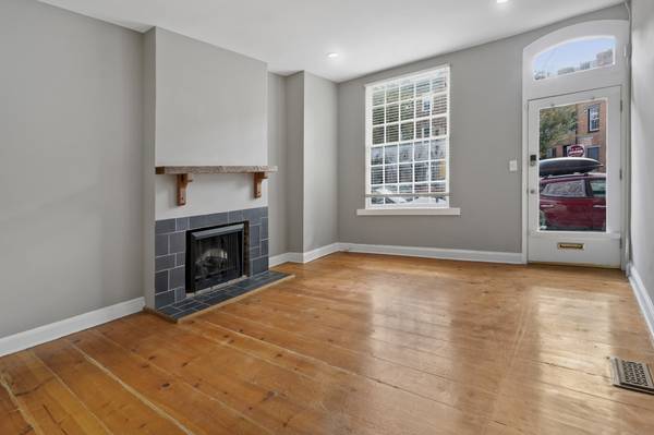 Baltimore, MD 21201-4809,220 W Read St