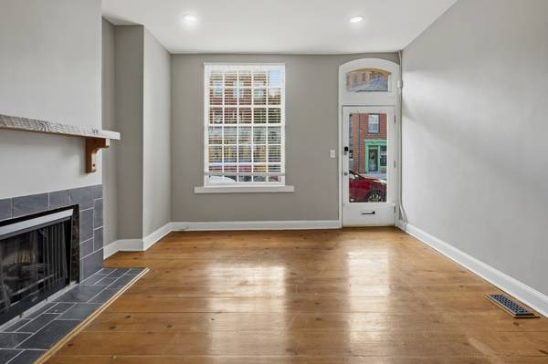 Baltimore, MD 21201-4809,220 W Read St