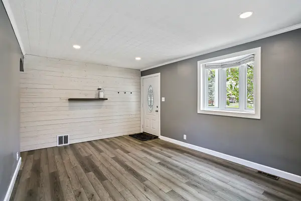 301 Townsend Rd, Essex, MD 21221-6635