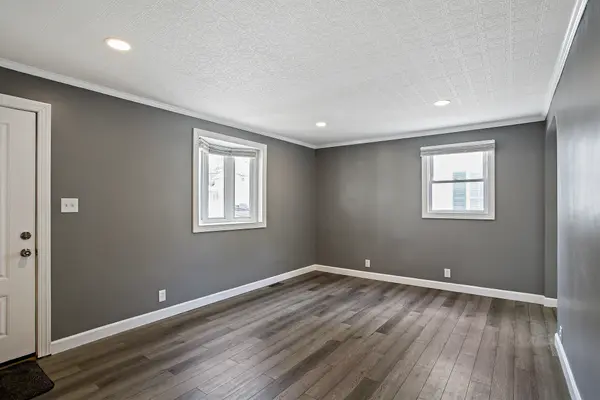 301 Townsend Rd, Essex, MD 21221-6635