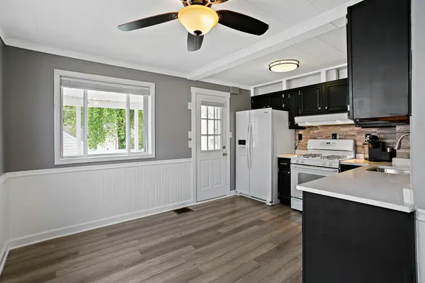 301 Townsend Rd, Essex, MD 21221-6635