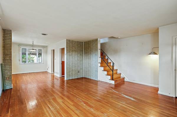 8678 Hoerner Ave, Parkville, MD 21234-3933