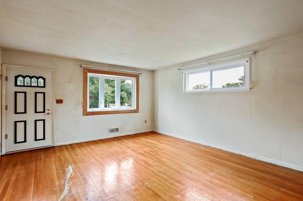 8678 Hoerner Ave, Parkville, MD 21234-3933