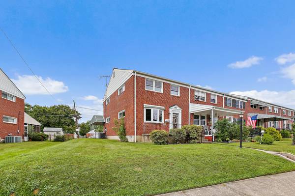 8678 Hoerner Ave, Parkville, MD 21234-3933