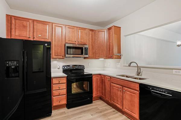 8609 Wintergreen Ct #105, Odenton, MD 21113-3990