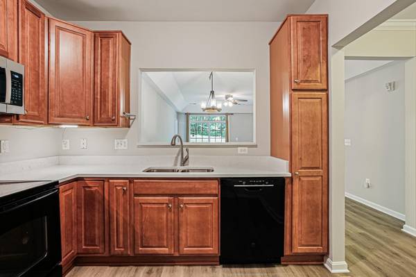 8609 Wintergreen Ct #105, Odenton, MD 21113-3990
