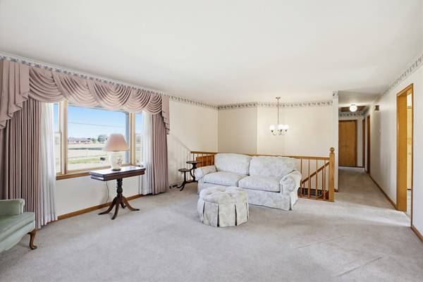 6713 Kenwood Ave, Rosedale, MD 21237-1817