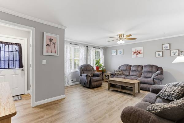 645 Walker St, Aberdeen, MD 21001-3536