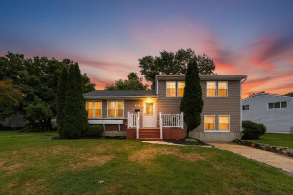 645 Walker St, Aberdeen, MD 21001-3536