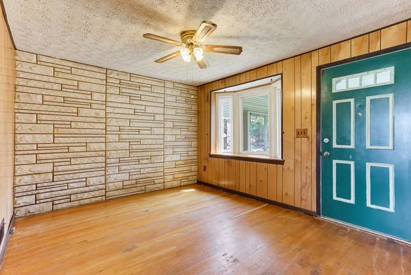 8458 Kavanagh Rd, Dundalk, MD 21222-5628