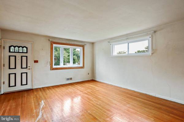 8678 HOERNER AVE, Baltimore, MD 21234