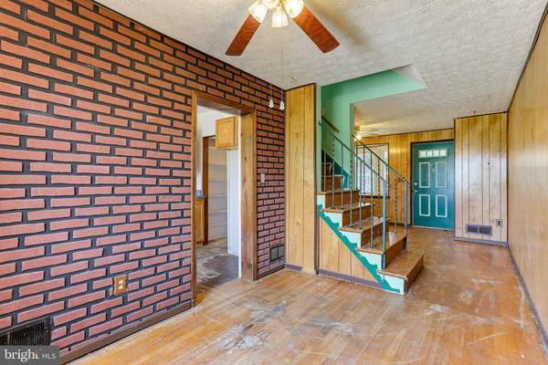 8458 KAVANAGH RD, Baltimore, MD 21222