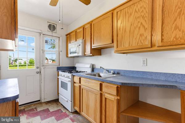 8458 KAVANAGH RD, Baltimore, MD 21222