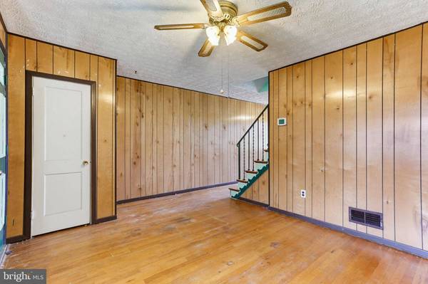 8458 KAVANAGH RD, Baltimore, MD 21222