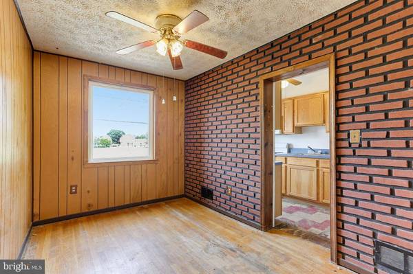 8458 KAVANAGH RD, Baltimore, MD 21222