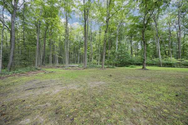 1360 N Manor Rd, Honey Brook, PA 19344-9435