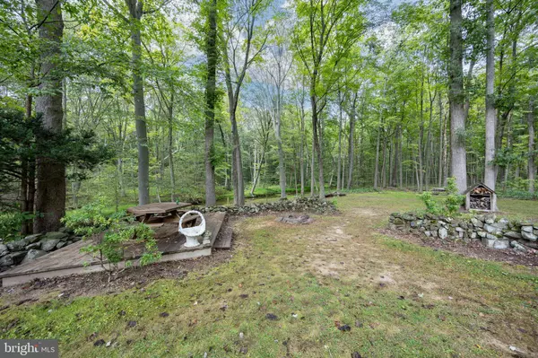 1360 N MANOR RD, Honey Brook, PA 19344