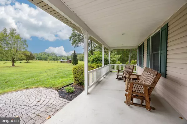 1360 N MANOR RD, Honey Brook, PA 19344