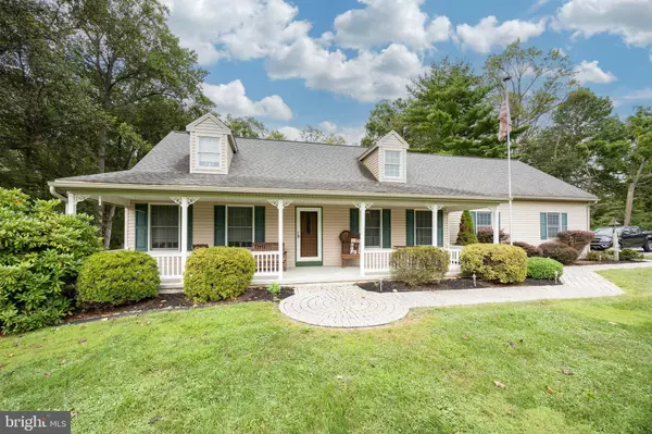 1360 N MANOR RD, Honey Brook, PA 19344