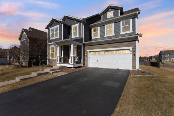 4981 159th ST W, Apple Valley, MN 55124